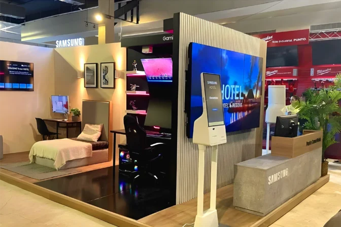 STAND_3
